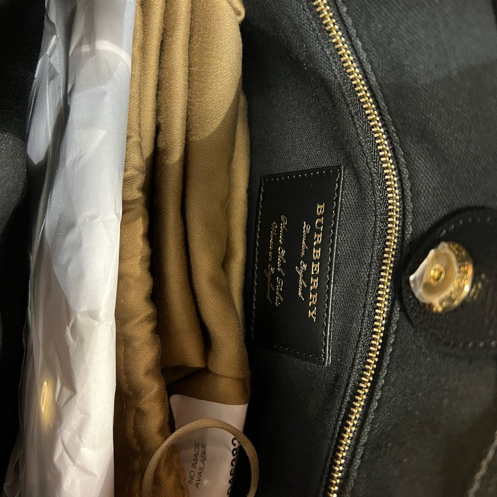 Burberry Bag - Picture 6 of 8